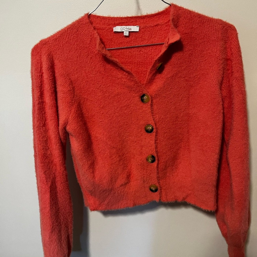 Women's pink Button-Up Sweater cropped